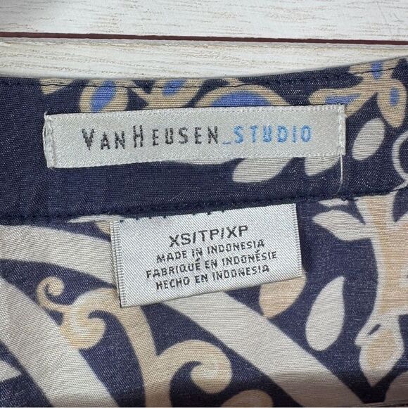 Van Heusen Paisley Cap Sleeve Button Front Shirt Blouse Blue XS - Picture 9 of 11